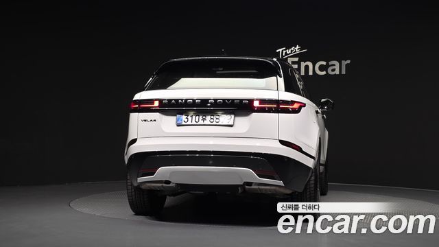 Land Rover Range Rover Velar 2026 — photo 4