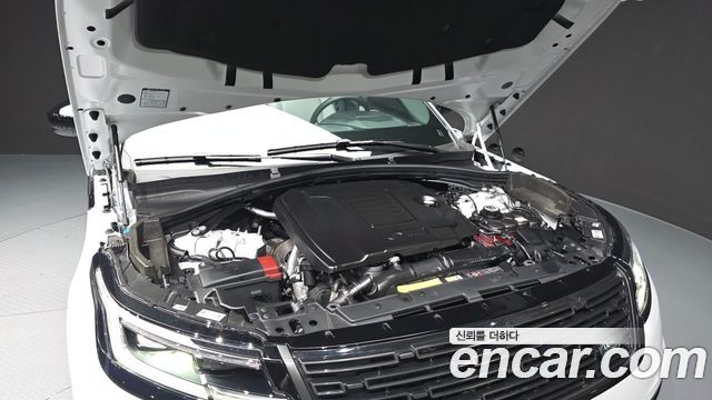 Land Rover Range Rover Velar 2026 — photo 6