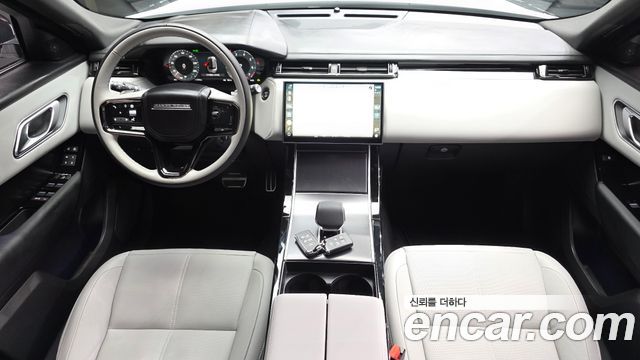 Land Rover Range Rover Velar 2026 — photo 10