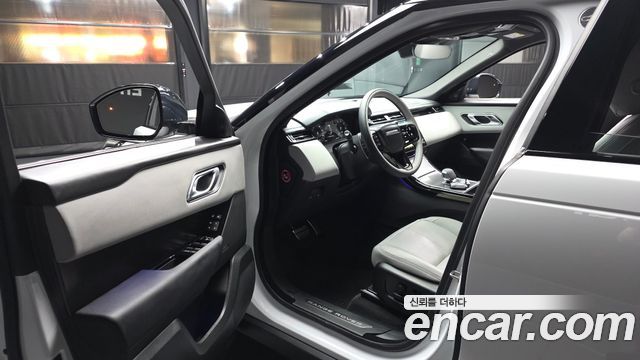 Land Rover Range Rover Velar 2026 — photo 13