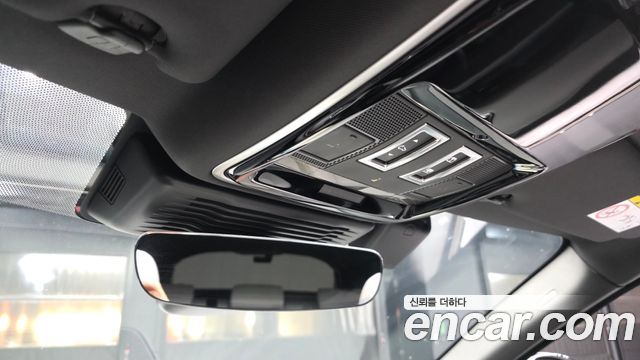 Land Rover Range Rover Velar 2026 — photo 23