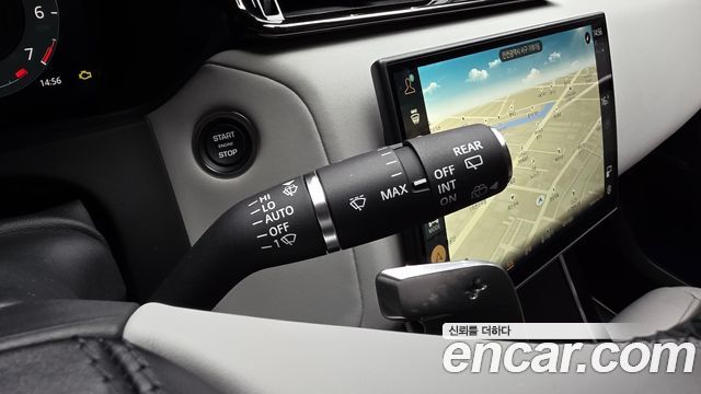Land Rover Range Rover Velar 2026 — photo 30
