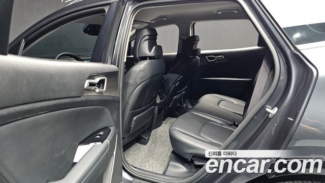 Kia Sportage 2022 — photo 17