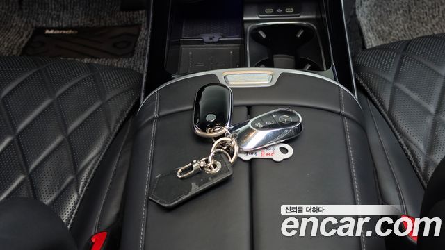 Mercedes-Benz S-Class 2021 — photo 23