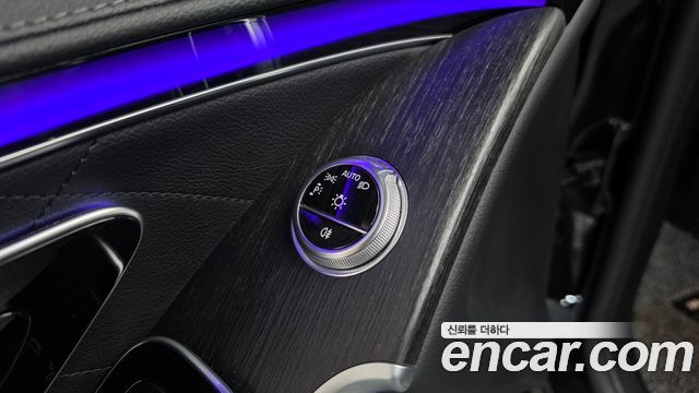 Mercedes-Benz S-Class 2021 — photo 40