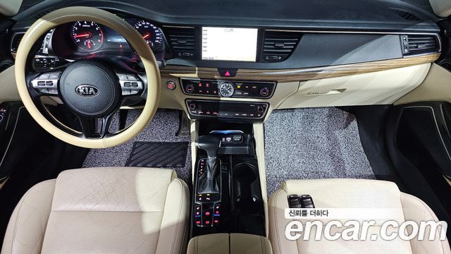 Kia K7 2017 — photo 10