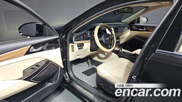 Kia K7 2017 — photo 13