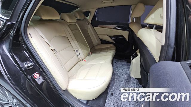 Kia K7 2017 — photo 17