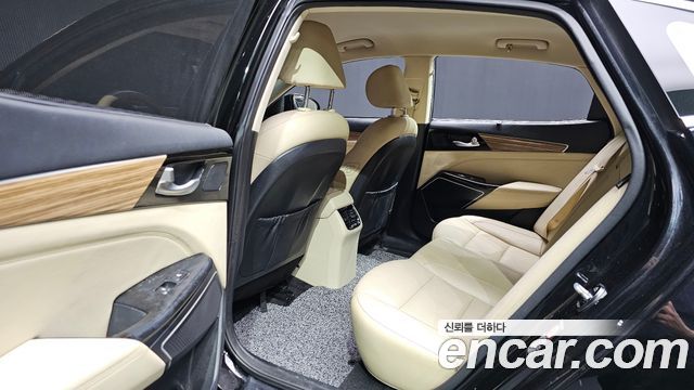 Kia K7 2017 — photo 18