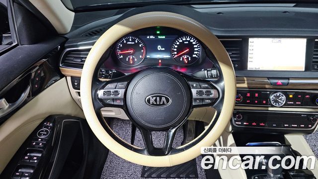 Kia K7 2017 — photo 19