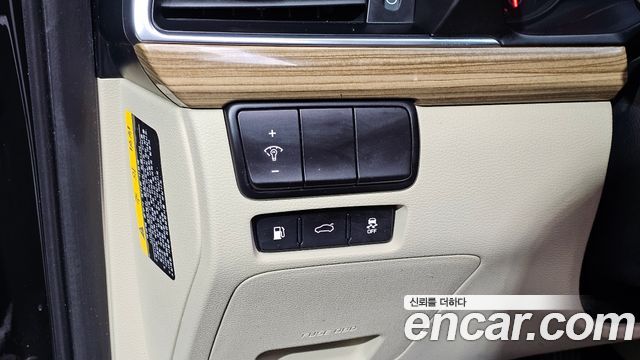 Kia K7 2017 — photo 25