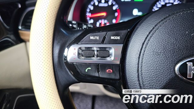 Kia K7 2017 — photo 26
