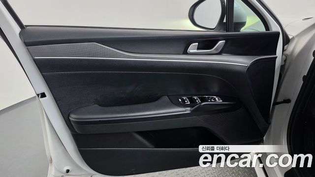 Kia K5 2021 — photo 14