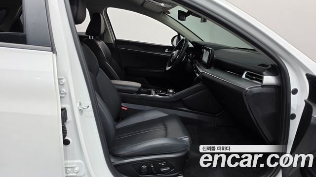 Kia K5 2021 — photo 16