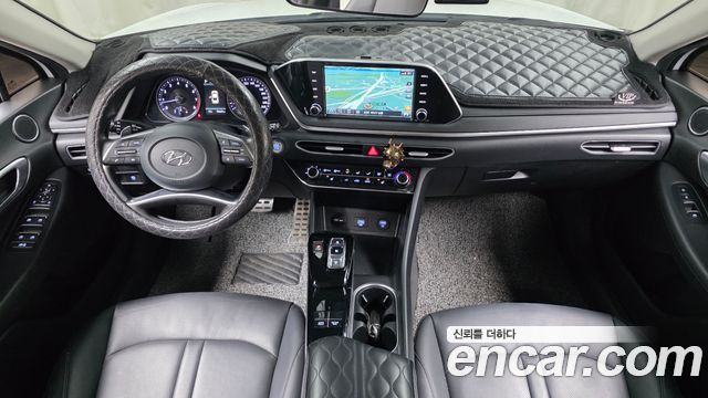 Hyundai Sonata 2022 — photo 10