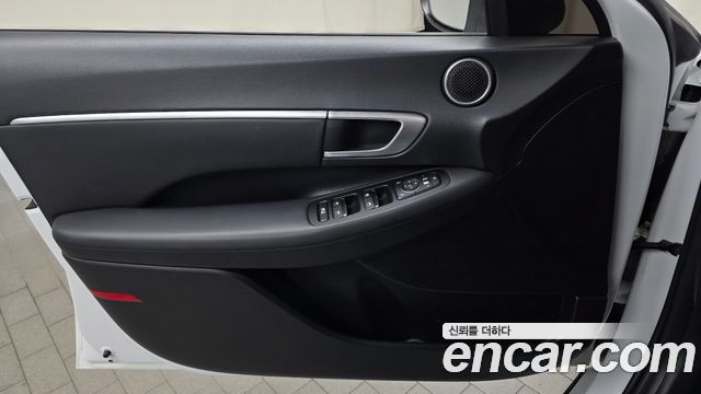Hyundai Sonata 2022 — photo 14