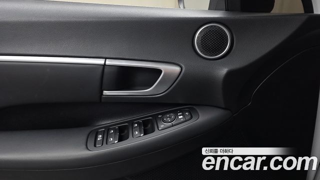 Hyundai Sonata 2022 — photo 28