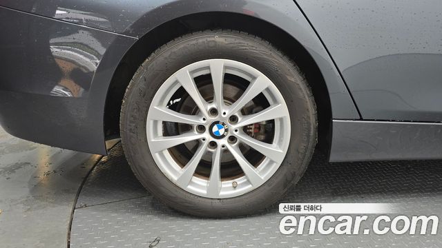 BMW 3-Series 2017 — photo 5