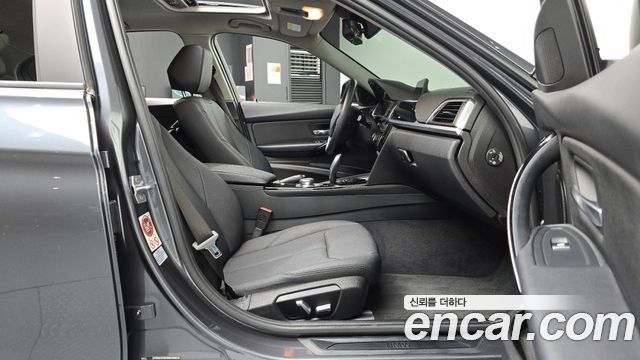 BMW 3-Series 2017 — photo 16