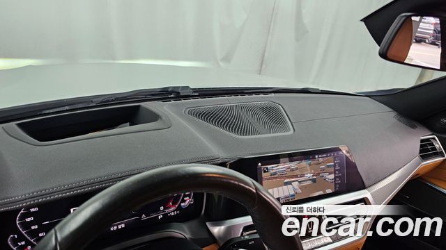 BMW 3-Series 2019 — photo 21