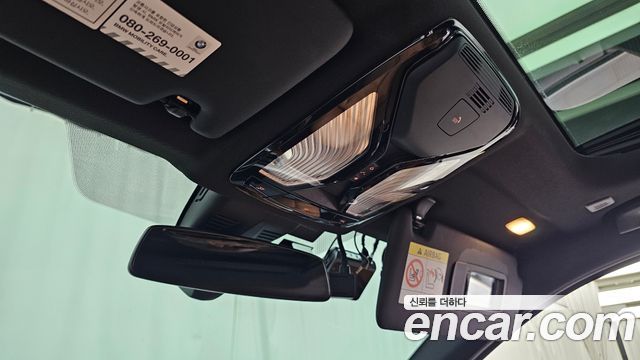BMW 3-Series 2019 — photo 22
