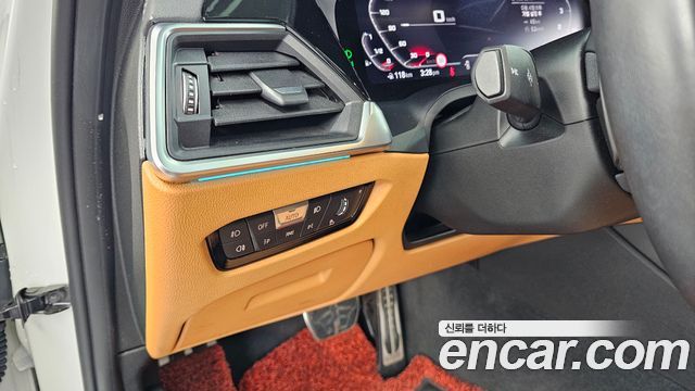 BMW 3-Series 2019 — photo 28
