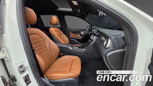 Mercedes-Benz GLC-Class 2022 — photo 10