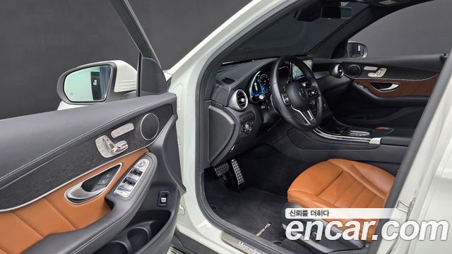 Mercedes-Benz GLC-Class 2022 — photo 13