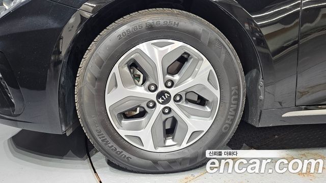 Kia K5 2019 — photo 5