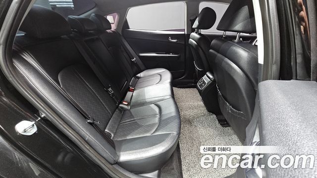 Kia K5 2019 — photo 18