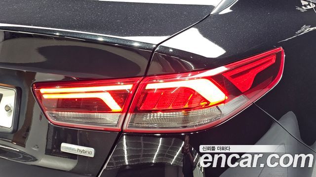 Kia K5 2019 — photo 9