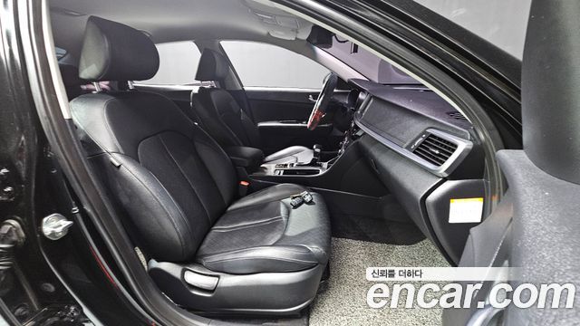 Kia K5 2019 — photo 16