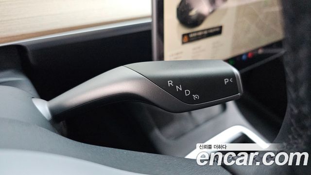 Tesla Model Y 2024 — photo 12