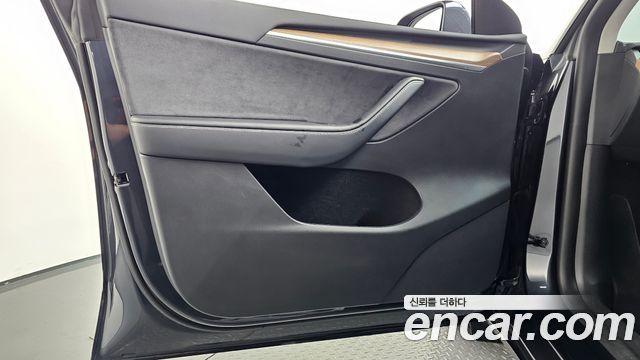 Tesla Model Y 2024 — photo 14