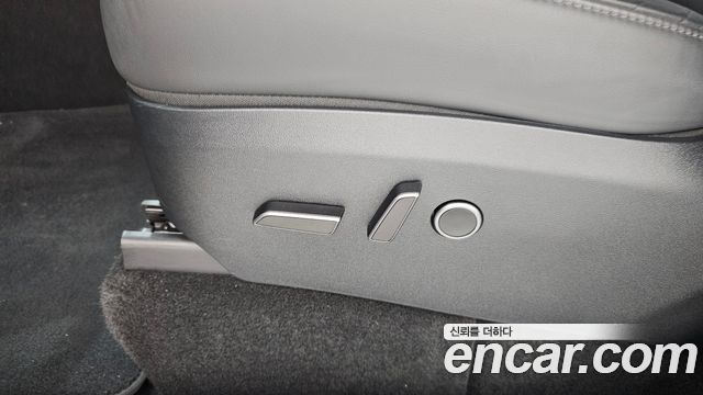 Tesla Model Y 2024 — photo 30