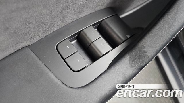 Tesla Model Y 2024 — photo 31