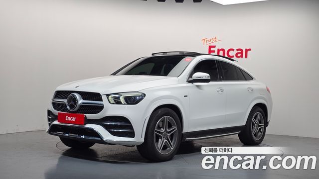 Mercedes-Benz GLE-Class 2021 — photo 1