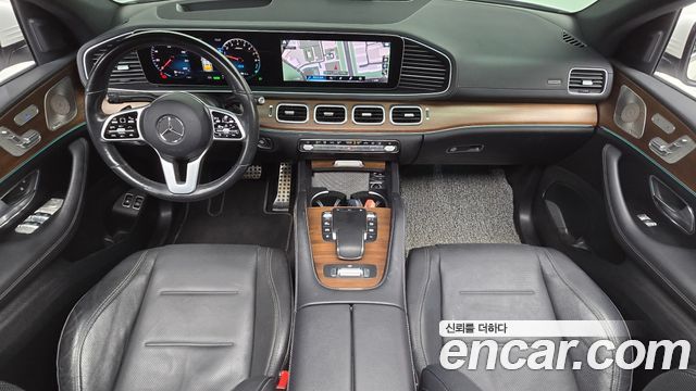 Mercedes-Benz GLE-Class 2021 — photo 10