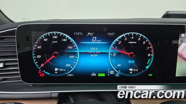 Mercedes-Benz GLE-Class 2021 — photo 11