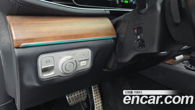 Mercedes-Benz GLE-Class 2021 — photo 25