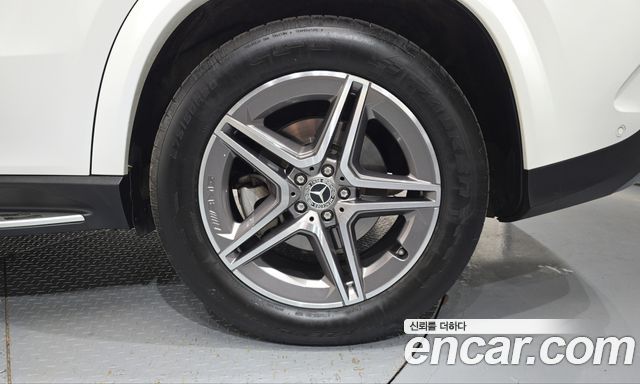 Mercedes-Benz GLE-Class 2021 — photo 7
