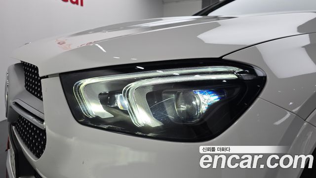 Mercedes-Benz GLE-Class 2021 — photo 8