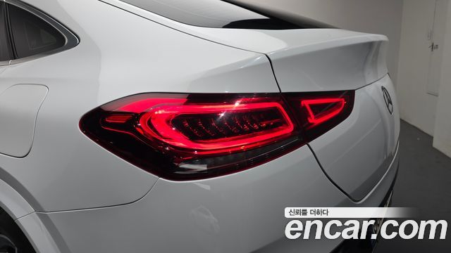 Mercedes-Benz GLE-Class 2021 — photo 9