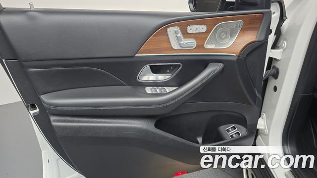 Mercedes-Benz GLE-Class 2021 — photo 14