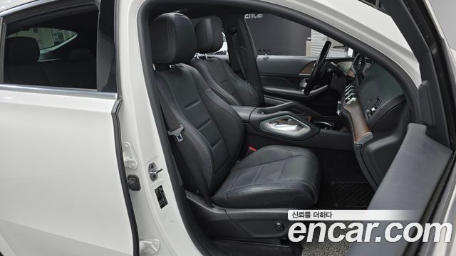 Mercedes-Benz GLE-Class 2021 — photo 16