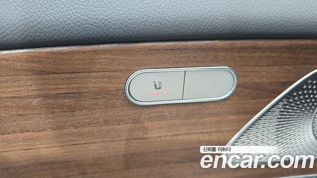 Mercedes-Benz GLE-Class 2021 — photo 35