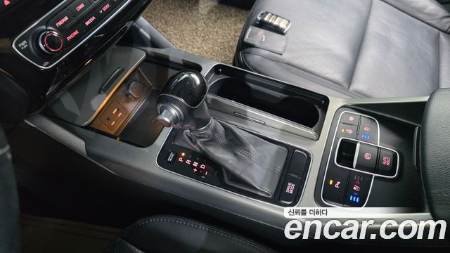 Kia K7 2016 — photo 9