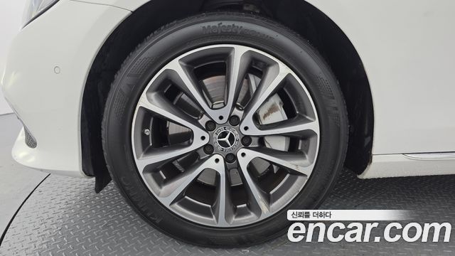 Mercedes-Benz E-Class 2018 — photo 5