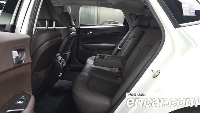 Kia K5 2019 — photo 18