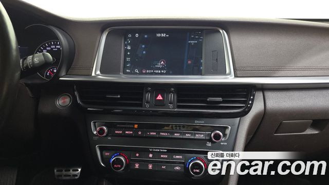 Kia K5 2019 — photo 20